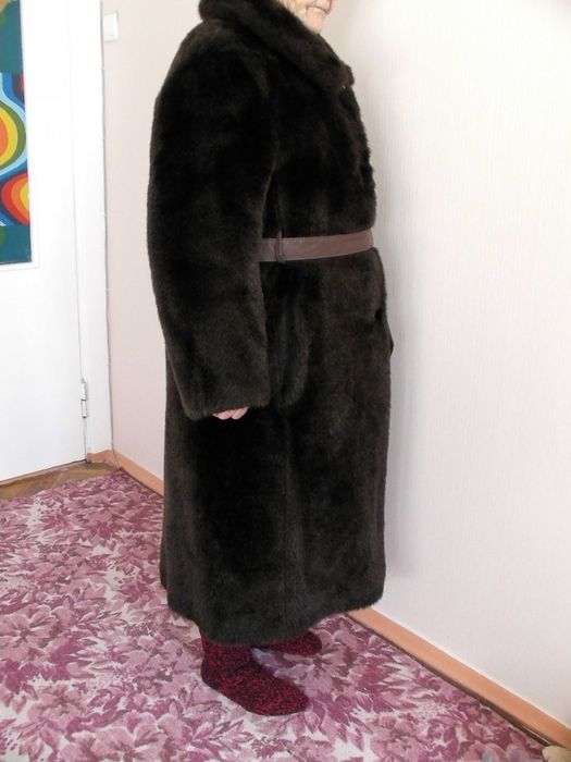 ПРОДАЁТСЯ ШУБА  Разм.48 - 50