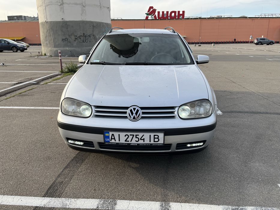 Продаю автомобіль VW Golf4