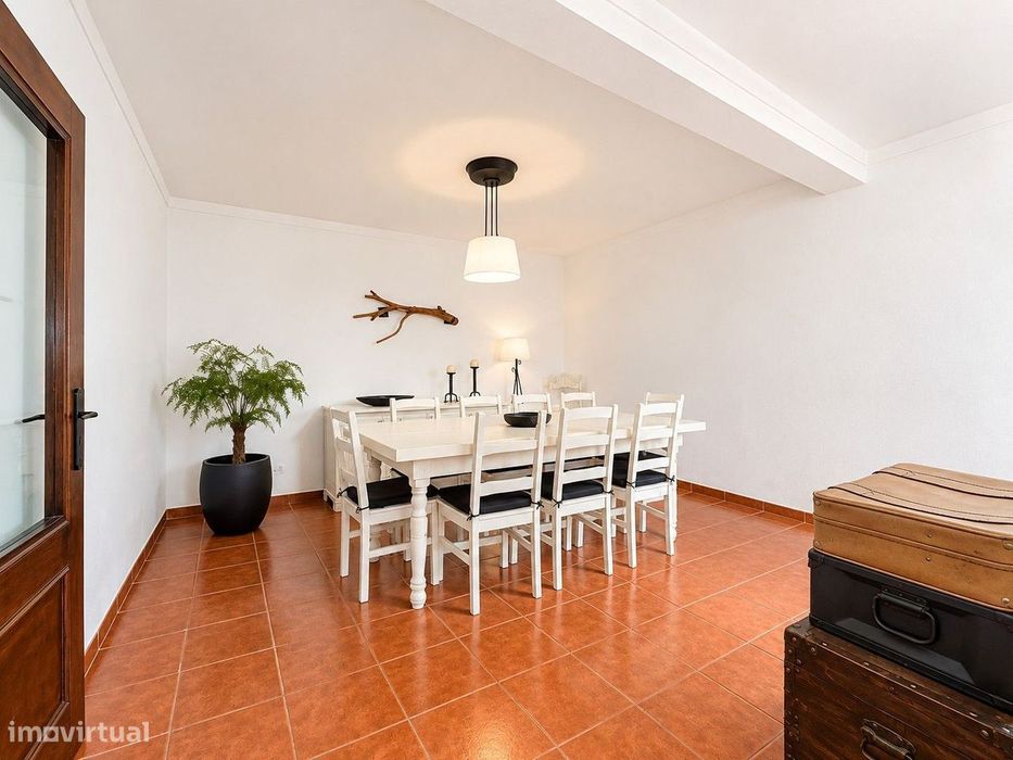Moradia T3+1 com Garagem, Logradouro e Terraço em Aldeia Galega da ...