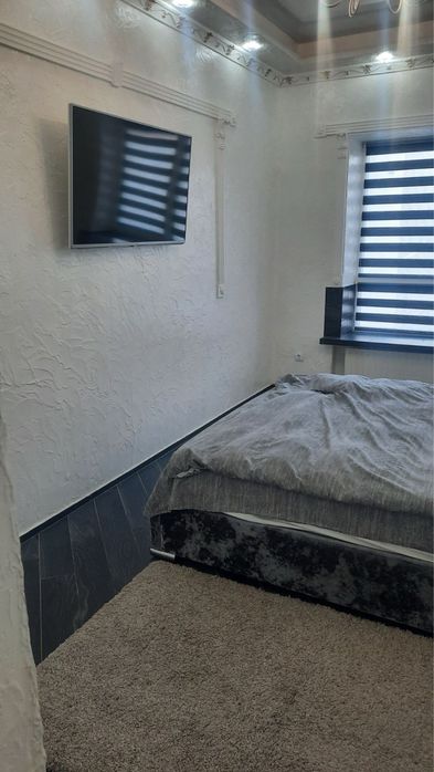 Без відкл СВІТЛА ! Центр 4 кімнатна подобова 10 осіб  оренда посуточна