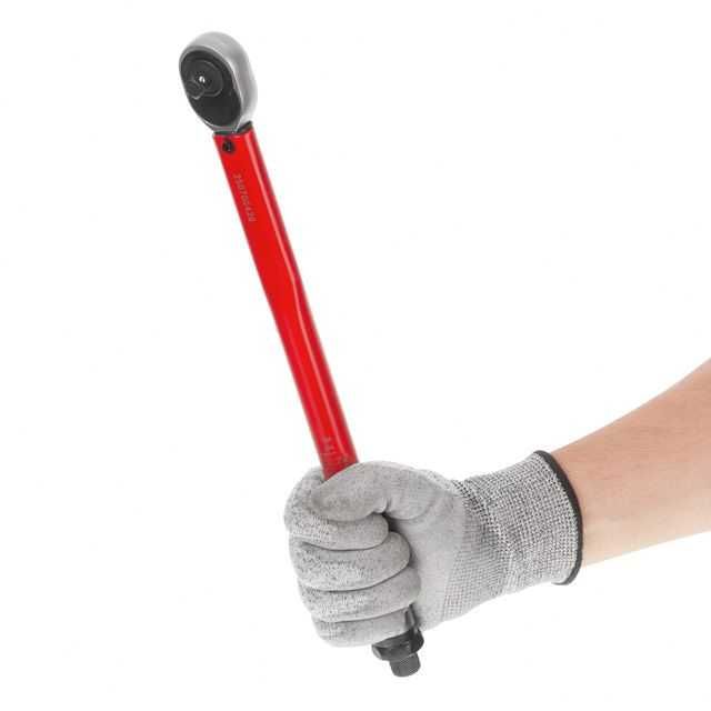 Ключ динамометрический INTERTOOL XT-9013 (3/8", 7-105 Nm) для авто