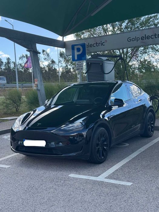 Tesla Model Y RWD - Bateria LFP - IVA dedutivel