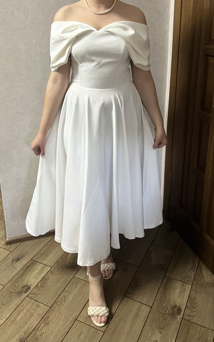 продам випускне плаття XL