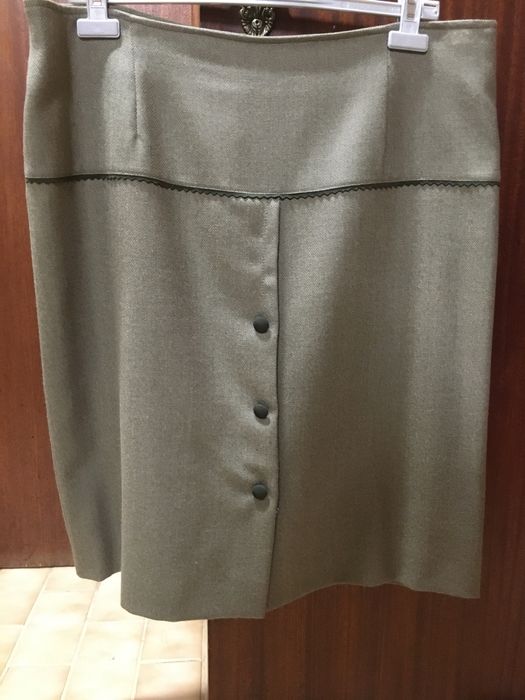 Fato de senhora DALI (saia+casaco)tam52 fazenda com lã verdes