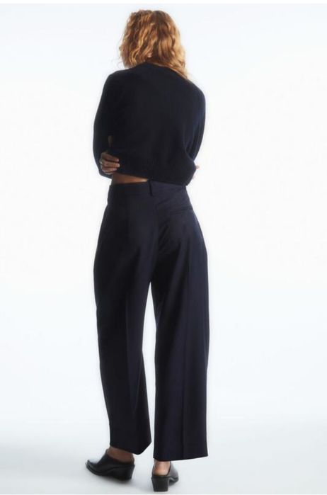 Cos новые шерстяные брюки с защипами