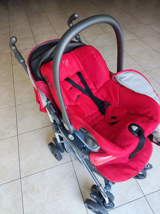 Carrinho de bebé c/ cadeira de automóvel