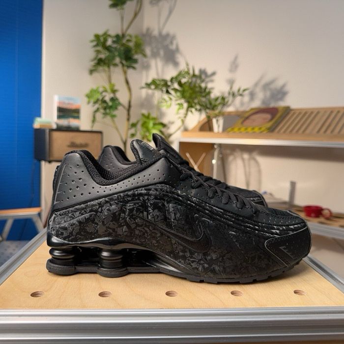 Кросівки Nike Shox R4
