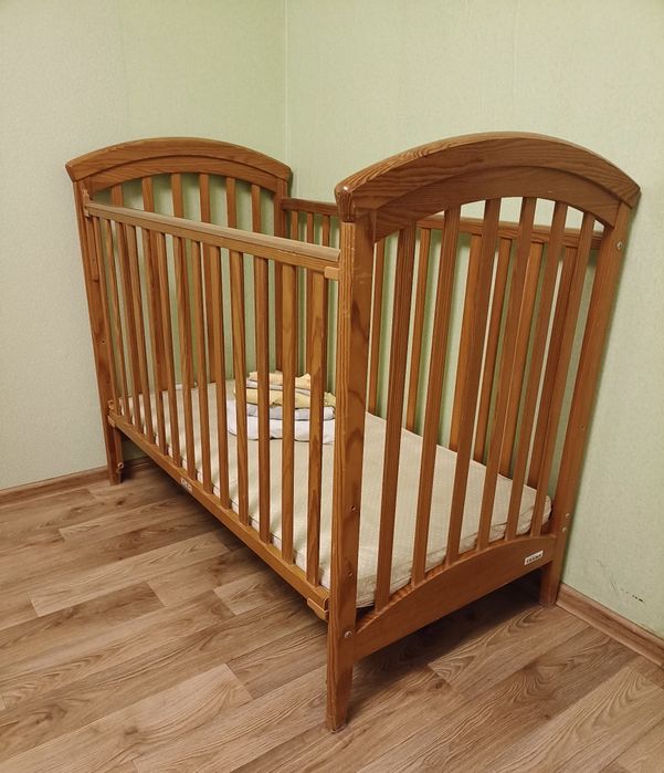 Детская кроватка Trama. Дитяче ліжечко