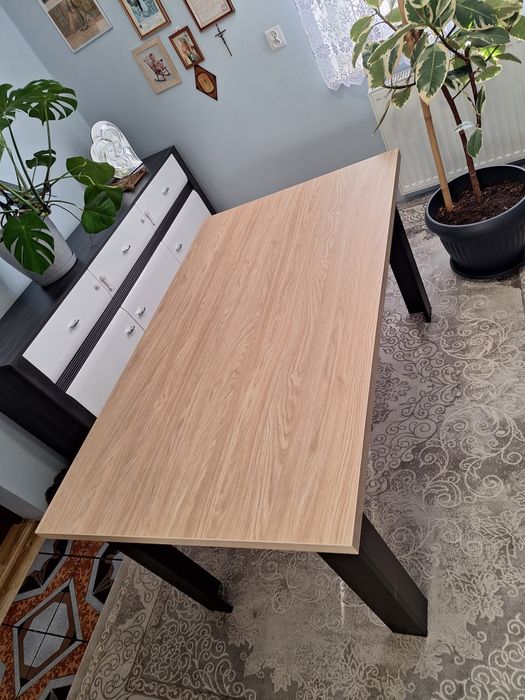 Stół jak nowy,duży idealny do salonu jadalni