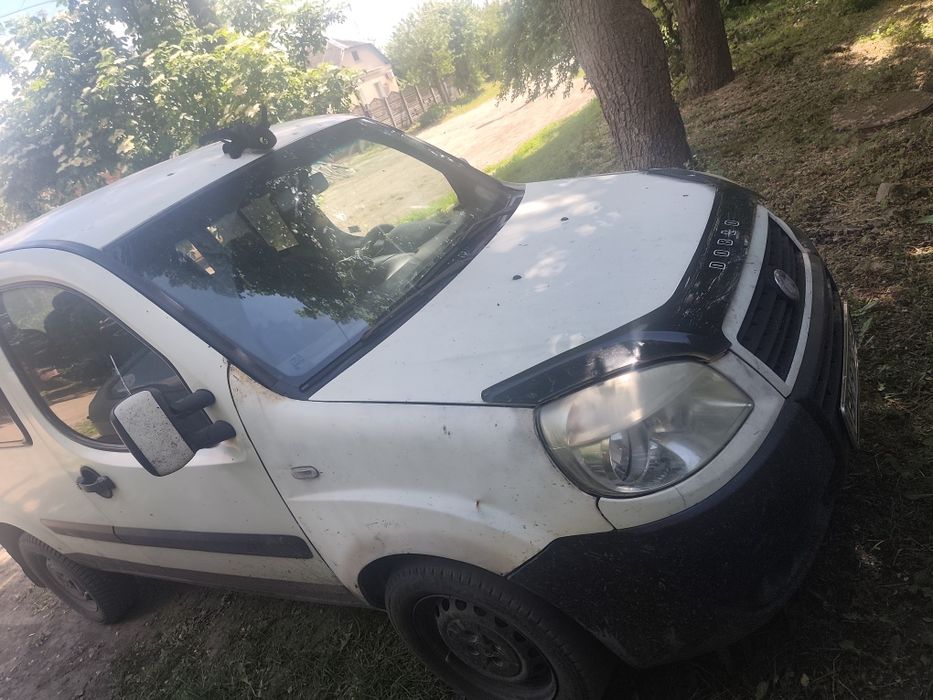 Продам автомобіль Fiat Doblo