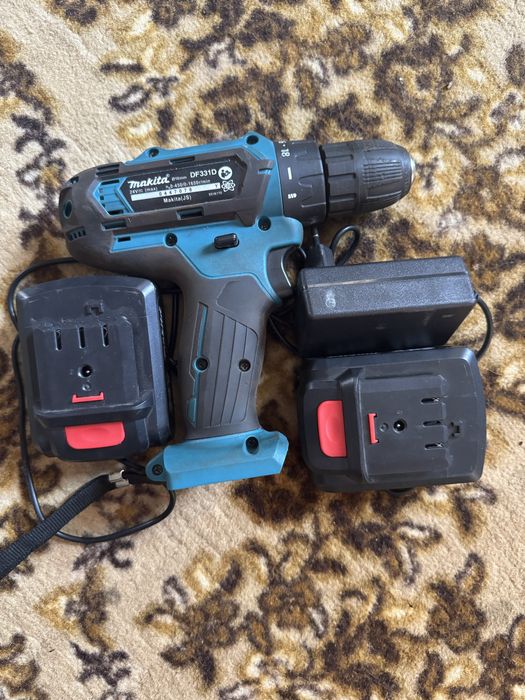 Шуруповерт типа makita