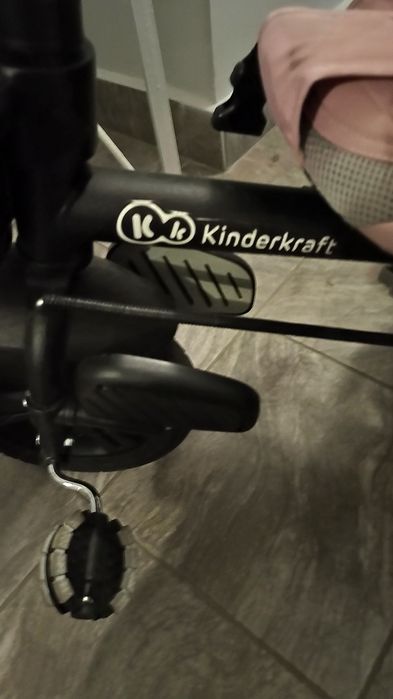 Rowerek kinderkraft różowy