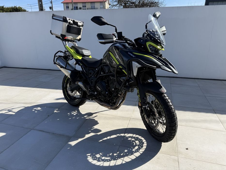 Benelli 702 x como Nova (120kms)