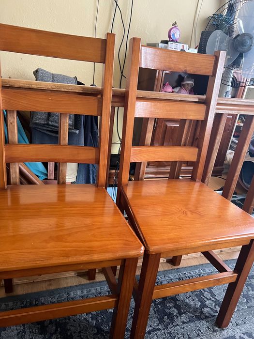 Quarto mobilado com colchão