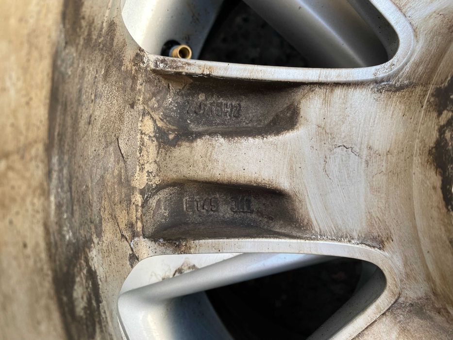 ALUFELGI VW Passat B6 B7 Golf Touran Audi Skoda 7jx16 cali ET45 5x112
