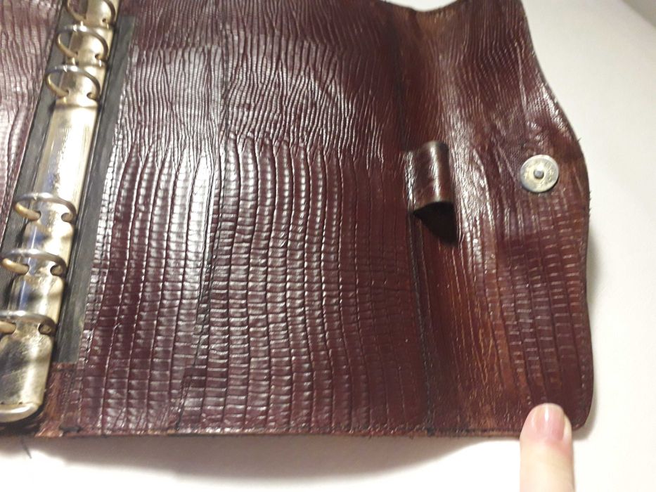 DESOCUPAR |Capa de agenda | Pele crocodilo | antiguidade