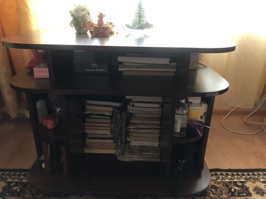 Тумба під телевізор, табурети