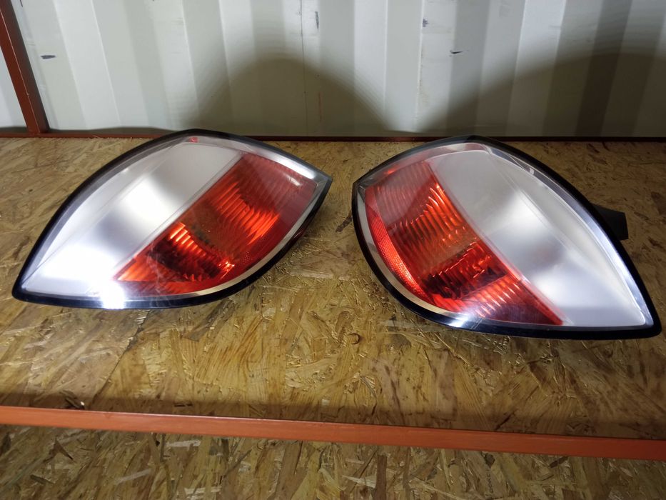 Lampy Tylne Opel Astra H