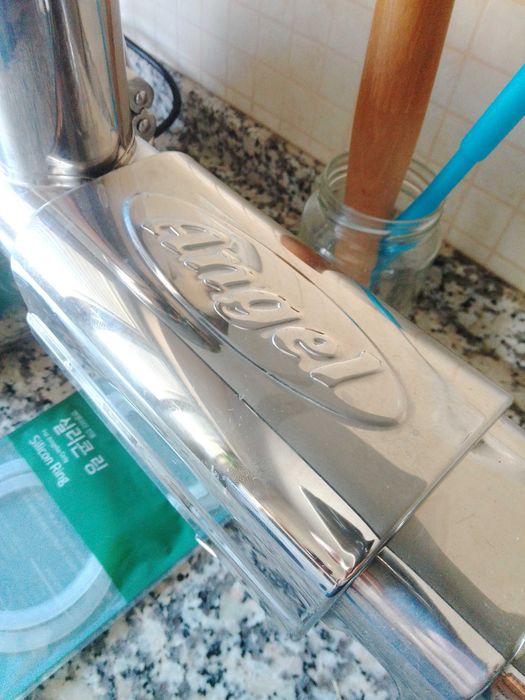 Angel Juicer 5500 – Extração Premium para Sumos de Máxima Qualidade