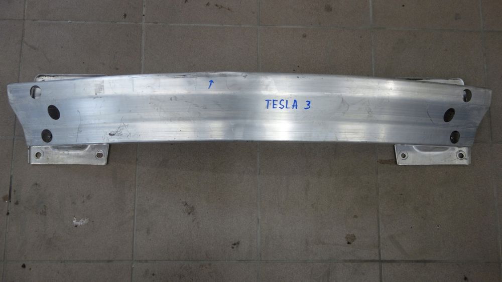 Усилитель заднего бампера с пятаками в сборе Tesla Model 3 2017 2020