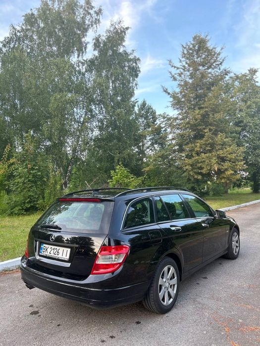 Продам своє авто Mercedes-Benz C-Class 2009