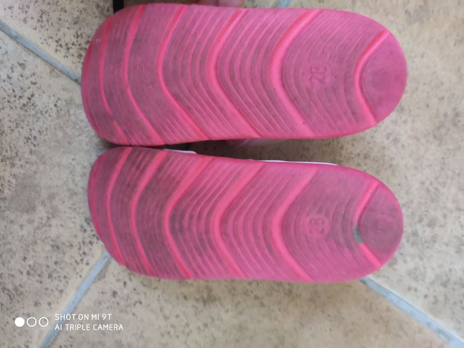 Sandałki hello kitty Sinsay 28