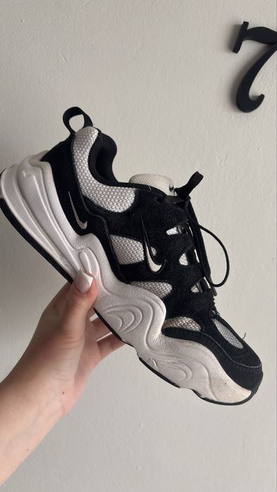 Кросівки Nike жіночі