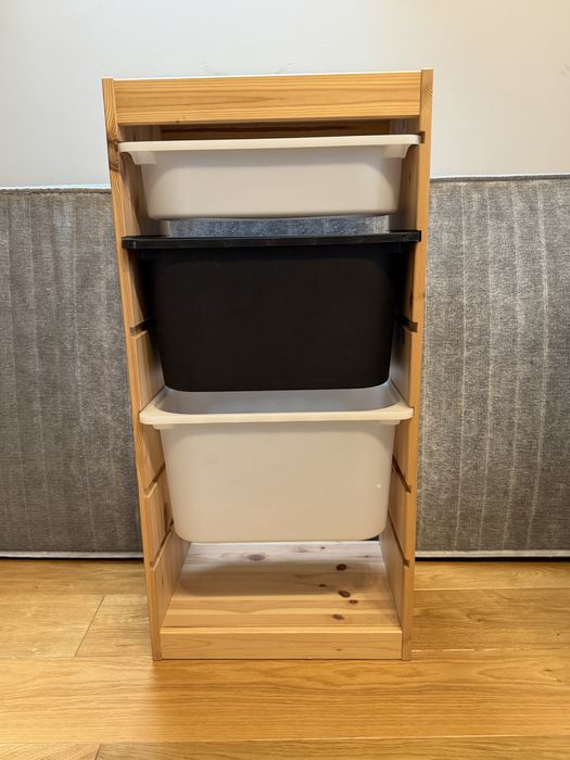 Ikea Trofast- zestaw regałów z pojemnkami