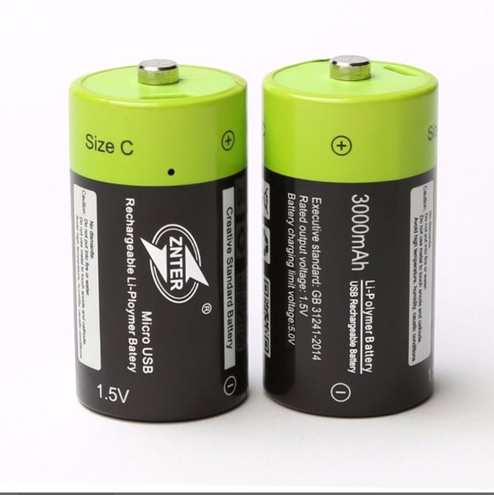 baterii litowo-jonowych typu C z kablami USB do szybkiego ładowania.