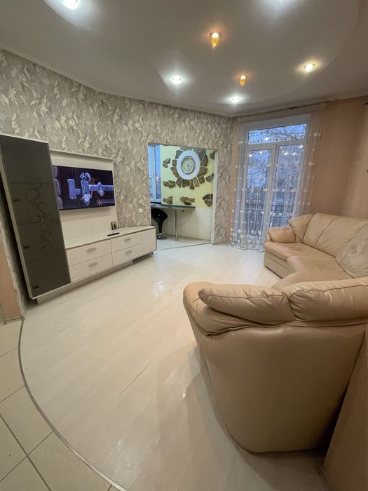 2 кімнатна студія Центр міста Автономне Опалення Погодинно та Подобово