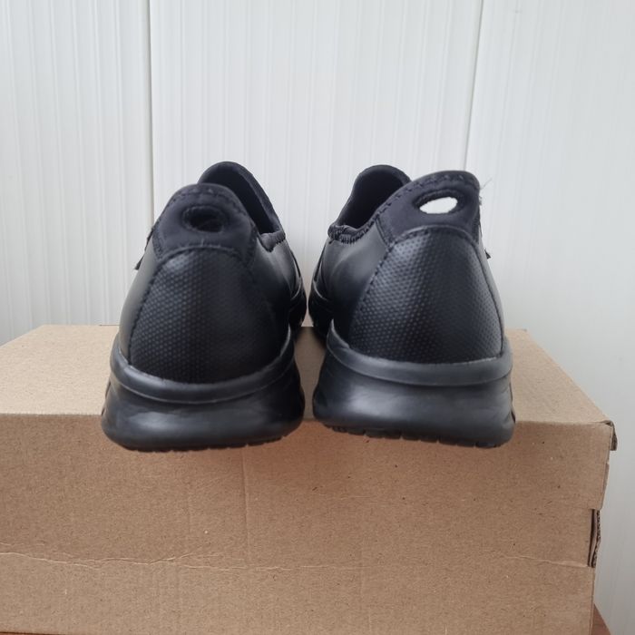 Сліпони Skechers. Оригінал. Шкіряні, легкі, м'які жіночі кросівки.