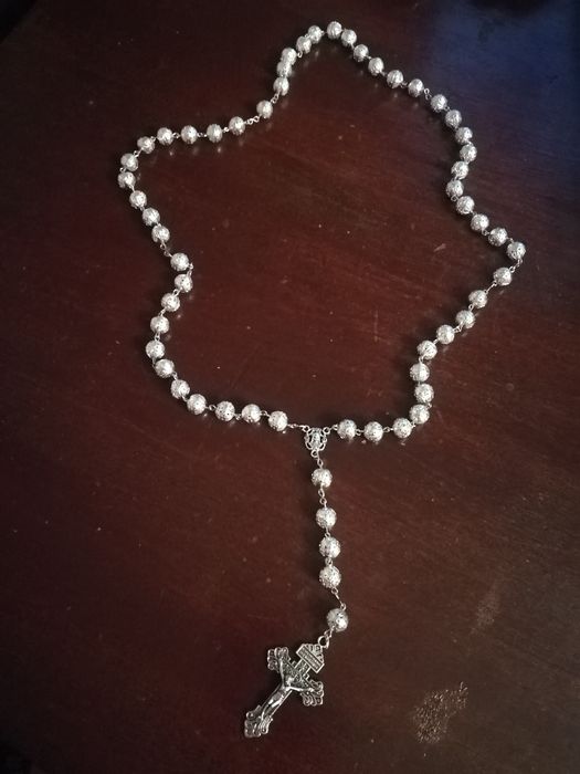 Terço  feito à mão com bolas medias