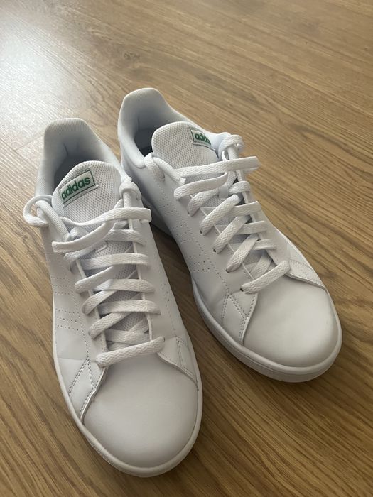Продам кросівки adidas Класичні