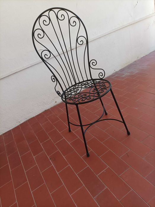 Cadeira de ferro