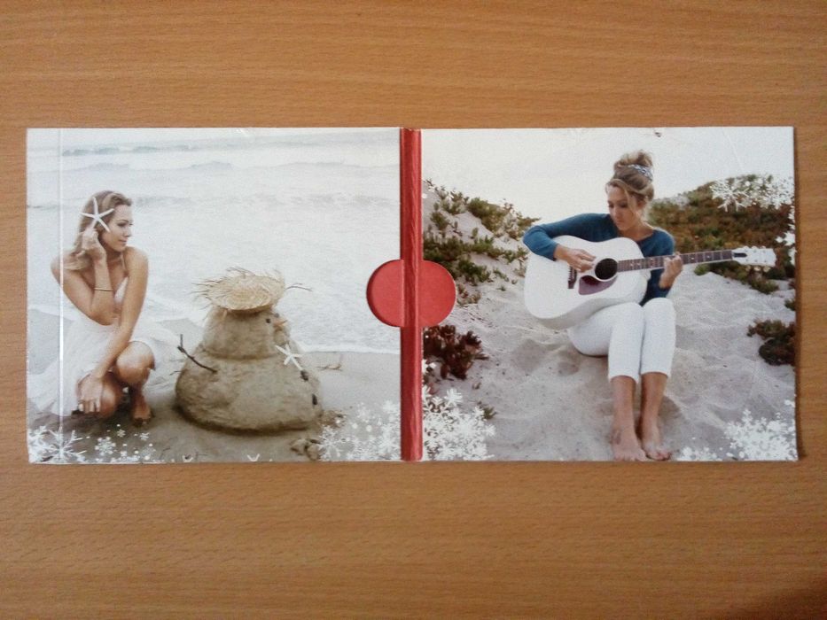 COLBIE CAILLAT - Christmas In The Sand