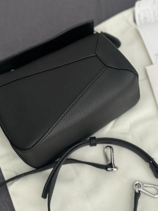 Шкіряна сумочка Loewe