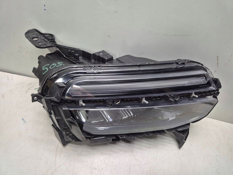 lampa reflektor przód strona prawa jeep avenger 22- full led kompletna