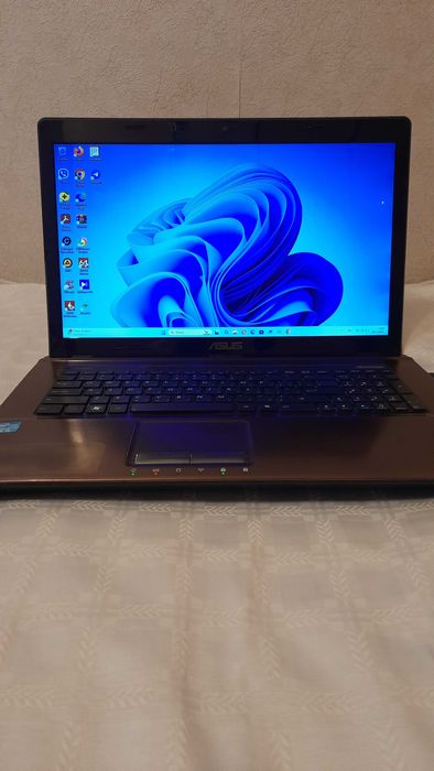 Ноутбук ASUS K73E  17" дюймов