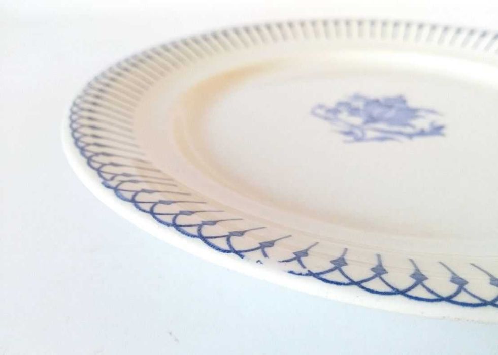 Talerz obiadowy niebieski dekor "Vadstena" Fajans delikatny Rörstrand