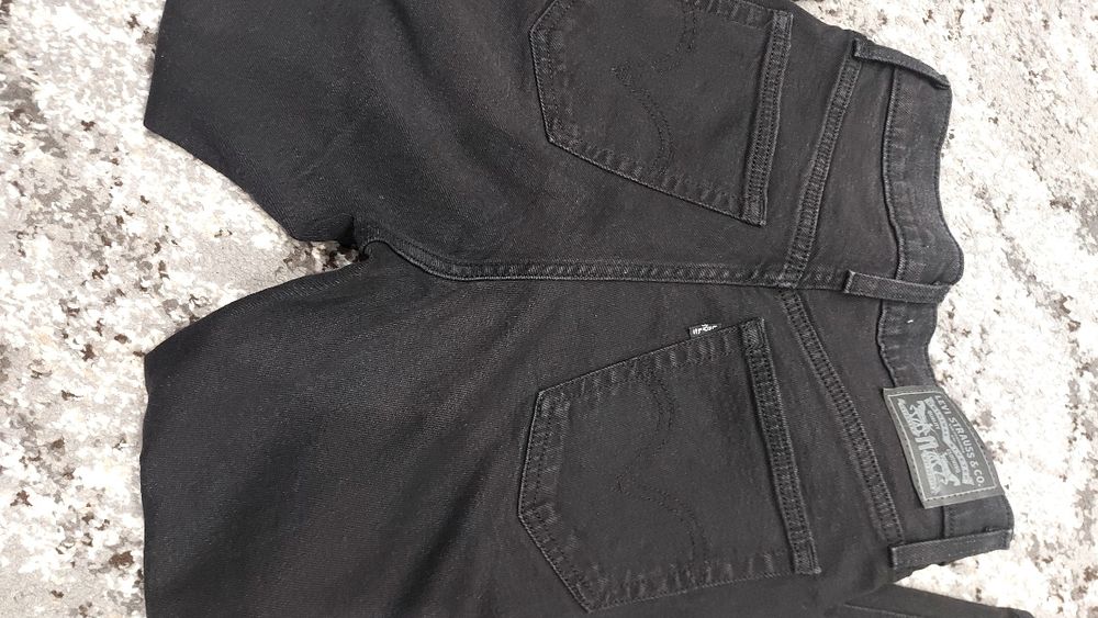 Levi's джинси мом