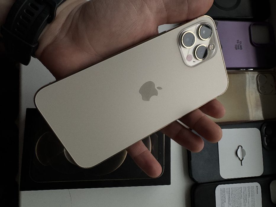 IPhone 12 Pro Max 256gb Gold с коробкою, не кручений не розбирався