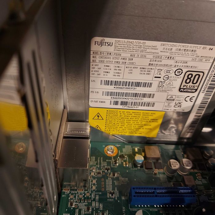 Fujitsu P9010 - 10 gen. i5 10600 - 32GB RAM - czysty, zadbany jak nowy