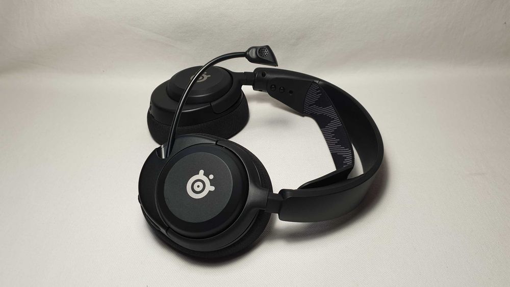 Słuchawki bezprzewodowe SteelSeries Arctis Nova 4 jak NOWE.