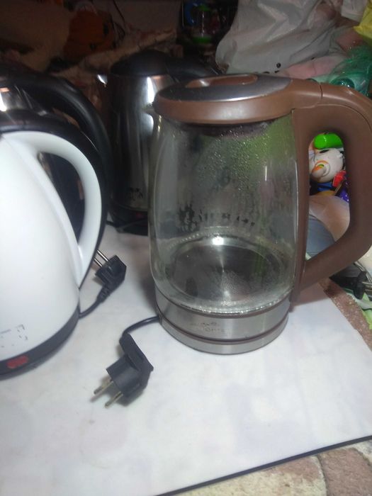 Электрочайники різноманітні