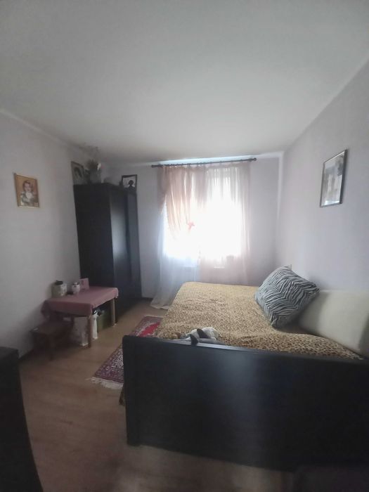 Продається 2-поверховий будинок у смт. Великодолинське (СК "Схід").