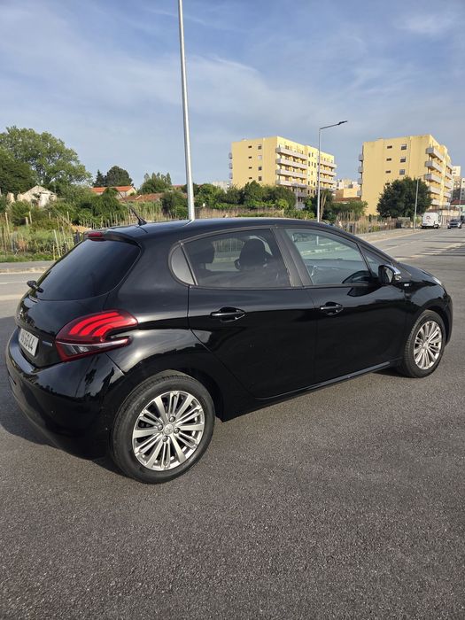 Peugeot 208 1.2  Style — photo 4