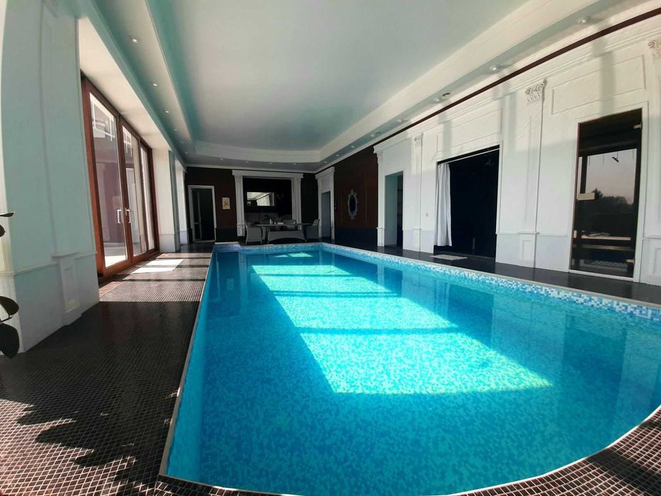 Дом 800 кв. VIP-уровня. Бассейн с подогревом,сауна.НОВЫЙ ГОД- СВОБОДЕН