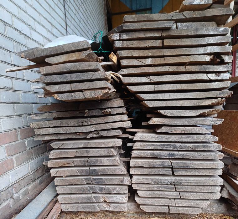 Dębowe deski sezonowane