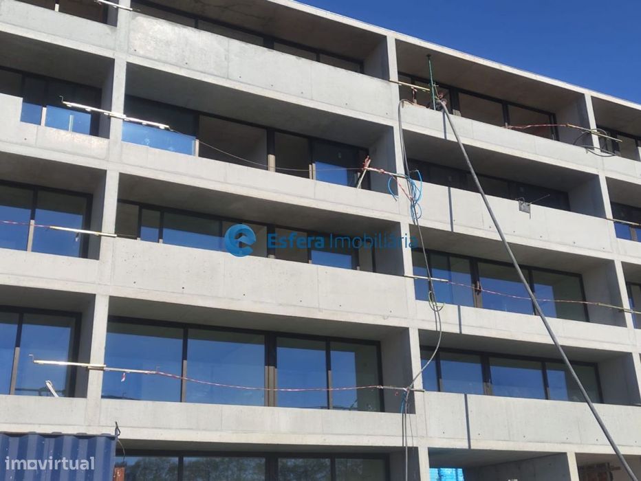 T1 Novo junto ao LIDL Monte dos Burgos