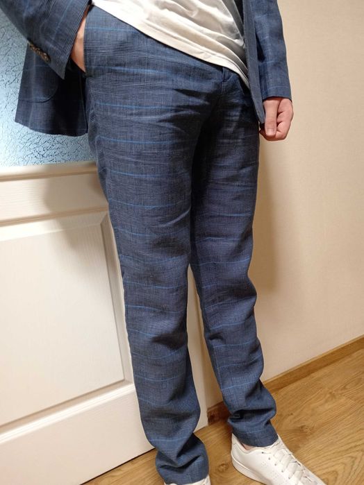 Стильный мужской  костюм Gregory ARBER